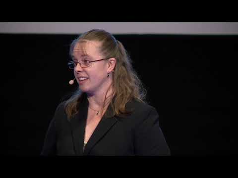 What fruit flies can teach us about muscle disease | Maria Spletter | TEDxTUM